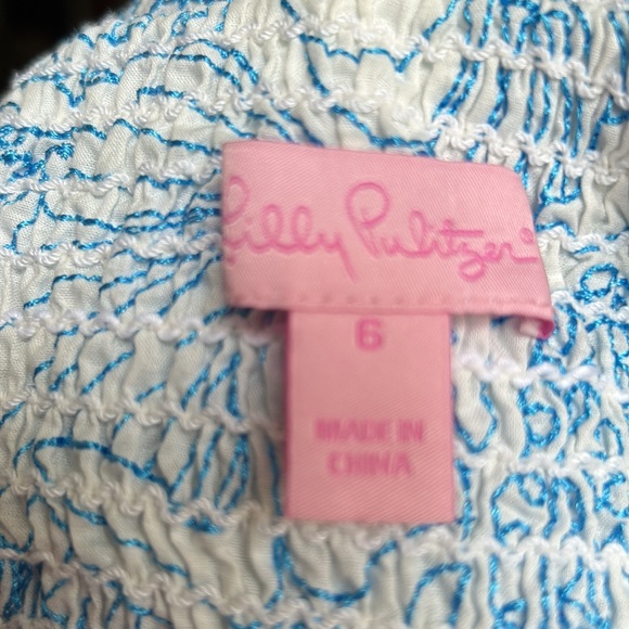 Lilly Pulitzer Vintage Embroidered Top. Size 6 - Picture 4 of 4